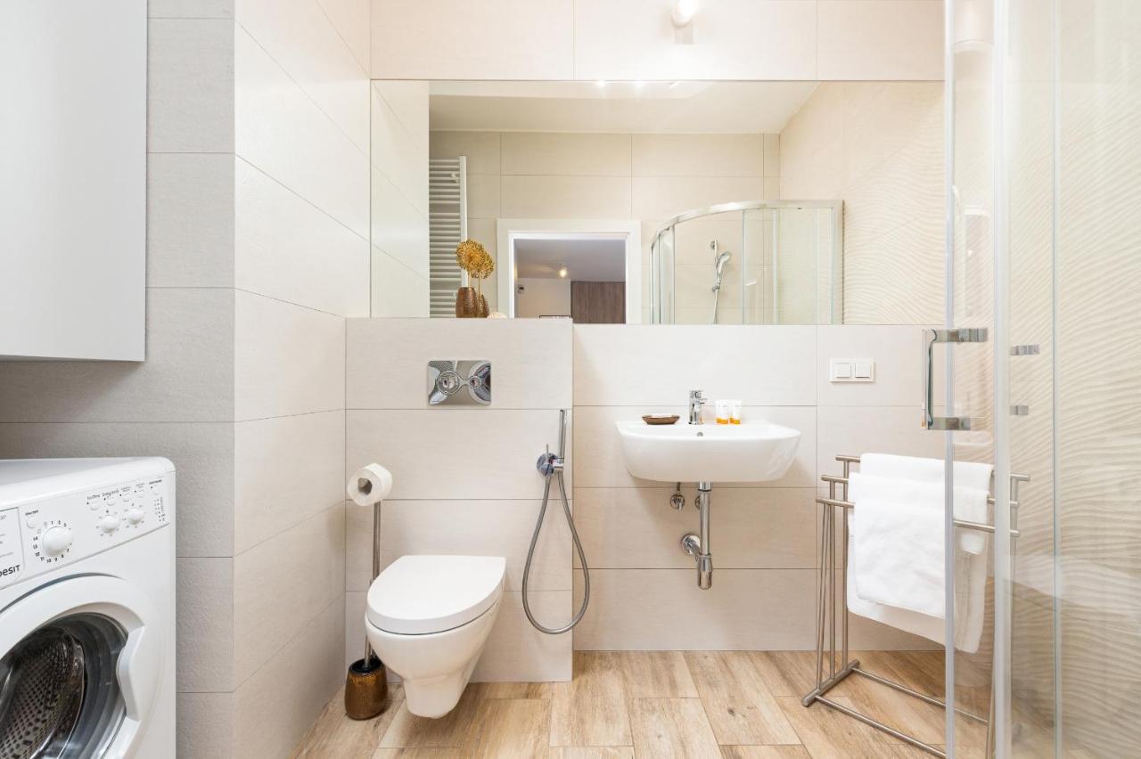 ורשה Metro Plocka Exquisite Apartments By Noclegi Renters מראה חיצוני תמונה