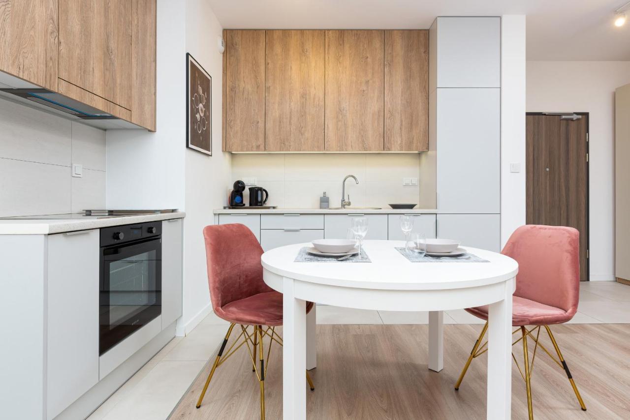 ורשה Metro Plocka Exquisite Apartments By Noclegi Renters מראה חיצוני תמונה