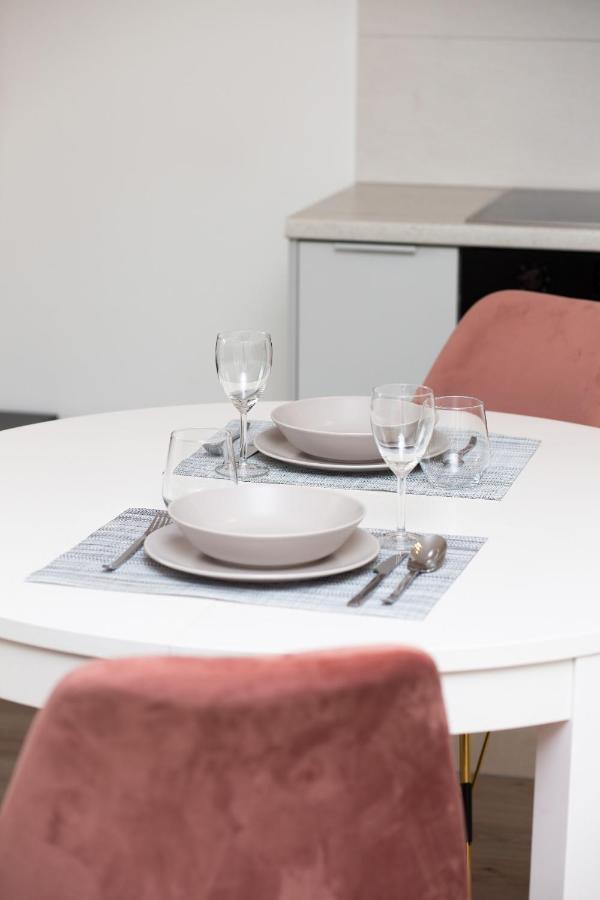 ורשה Metro Plocka Exquisite Apartments By Noclegi Renters מראה חיצוני תמונה